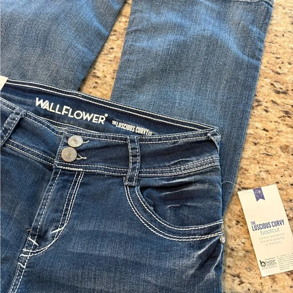 Wallflower Women's Boot Cut Jeans in Classic Blue - Picture 6 of 12
